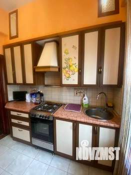 2-к квартира, вторичка, 52м2, 1/1 этаж