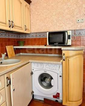 2-к квартира, вторичка, 63м2, 10/16 этаж