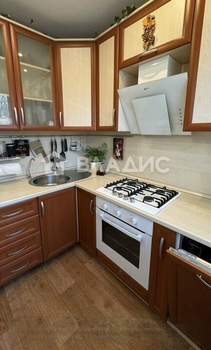 2-к квартира, вторичка, 44м2, 1/4 этаж