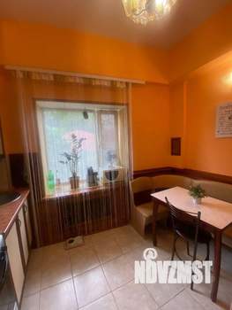 2-к квартира, вторичка, 52м2, 1/1 этаж