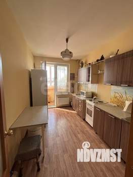 2-к квартира, вторичка, 57м2, 1/3 этаж