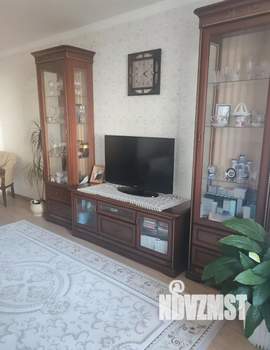 2-к квартира, вторичка, 54м2, 1/5 этаж