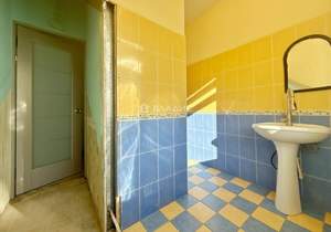 4-к квартира, вторичка, 75м2, 2/4 этаж