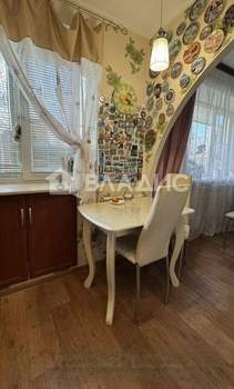 2-к квартира, вторичка, 44м2, 1/4 этаж