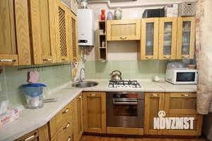 2-к квартира, вторичка, 44м2, 1/4 этаж