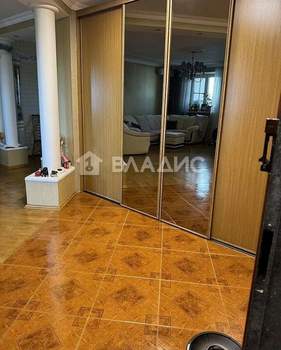 4-к квартира, вторичка, 159м2, 5/9 этаж