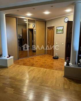 4-к квартира, вторичка, 159м2, 5/9 этаж