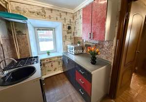 2-к квартира, вторичка, 42м2, 1/2 этаж