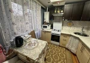 2-к квартира, вторичка, 45м2, 1/4 этаж