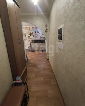 2-к квартира, вторичка, 44м2, 1/4 этаж