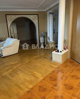 4-к квартира, вторичка, 159м2, 5/9 этаж