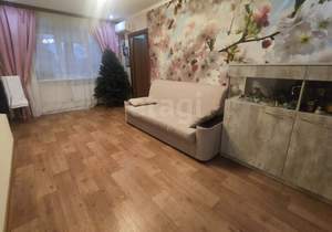 2-к квартира, вторичка, 44м2, 1/4 этаж