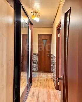 3-к квартира, вторичка, 60м2, 9/9 этаж