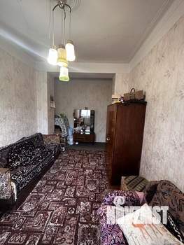 3-к квартира, вторичка, 70м2, 1/2 этаж