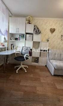 2-к квартира, вторичка, 44м2, 1/4 этаж