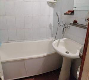 4-к квартира, вторичка, 60м2, 1/9 этаж