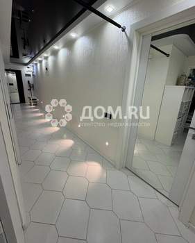 3-к квартира, вторичка, 70м2, 8/10 этаж
