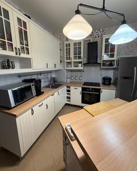 4-к квартира, вторичка, 158м2, 3/3 этаж