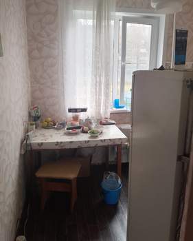 2-к квартира, вторичка, 42м2, 1/5 этаж