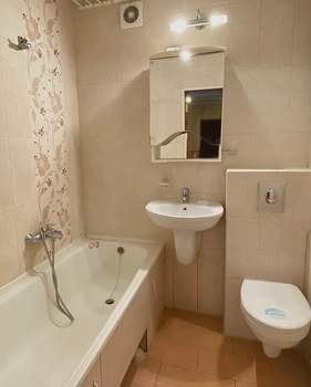 3-к квартира, вторичка, 83м2, 1/9 этаж
