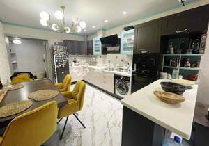 3-к квартира, вторичка, 95м2, 2/17 этаж