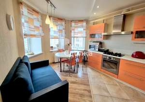 2-к квартира, вторичка, 64м2, 9/9 этаж