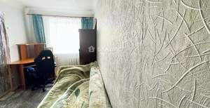 2-к квартира, вторичка, 42м2, 1/4 этаж