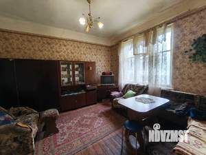 3-к квартира, вторичка, 61м2, 1/1 этаж