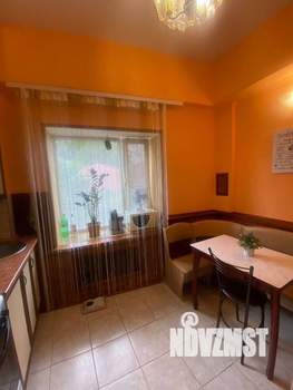 2-к квартира, вторичка, 52м2, 1/1 этаж