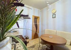 2-к квартира, вторичка, 63м2, 1/2 этаж