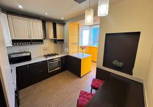 2-к квартира, вторичка, 62м2, 4/10 этаж