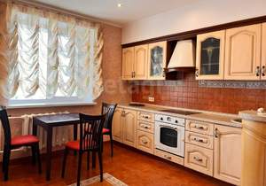 2-к квартира, вторичка, 63м2, 10/16 этаж